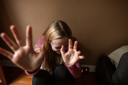 الاعتداء الجنسي في مرحلة الطفولة