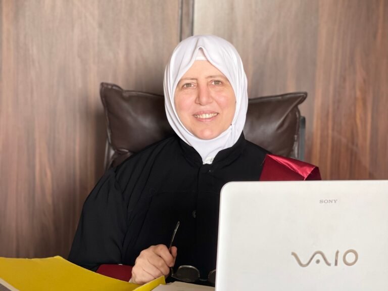 قصة نجاح سيدة تحقق حلمها وتتخرج بعد 25 عاماً 24 image00001 2 - كلنا أمهات