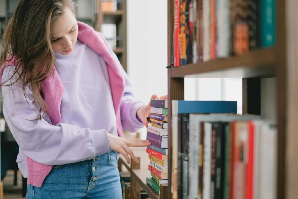 كيف أدعم ابني في اختيار تخصص الجامعة؟ 3 pexels shvets production 7516496 scaled 1 - كلنا أمهات