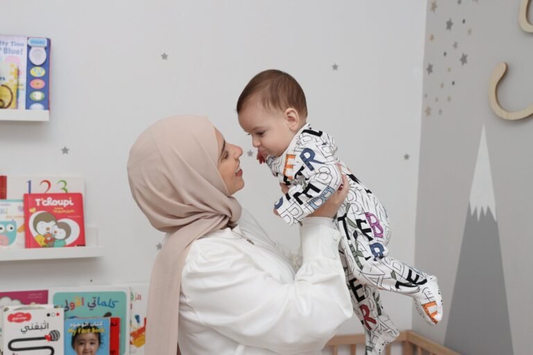 من الأمومة إلى تدريب الأمهات والمربيات والعاملات – قصة مشروع ناجح 31 قصة مشروع ناجح_مريم عيتاني_كلنا أمهات