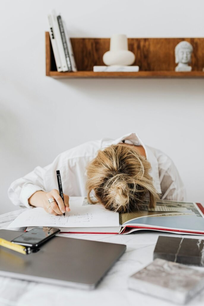 وداعًا للتسويف: هكذا يكون التخلص من التسويف واستعادة الشغف! 3 pexels karolina grabowska 4959799 1 - كلنا أمهات